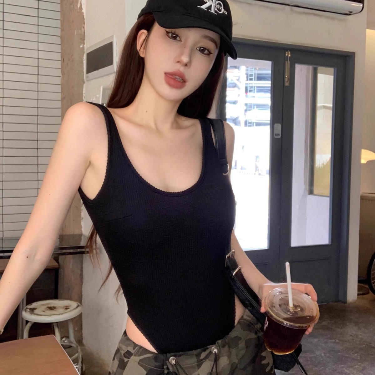 Czarne body na ramiączkach sek – Tank Top Ribbed recenzja i cena